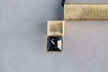 Load image into Gallery viewer, Tetra Asymmetric necklace