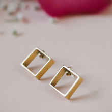 Load image into Gallery viewer, Linea square studs