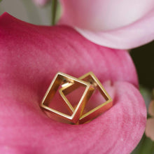 Load image into Gallery viewer, Linea square studs