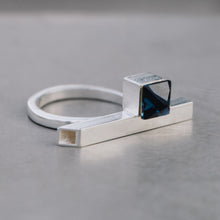 Load image into Gallery viewer, Line ring