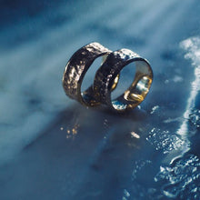 Load image into Gallery viewer, Moon land wedding rings