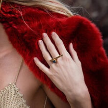 Load image into Gallery viewer, Line ring