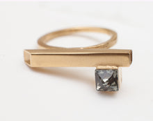 Load image into Gallery viewer, Line ring