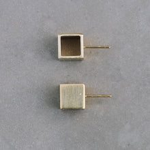 Load image into Gallery viewer, Cubic Stud Earrings