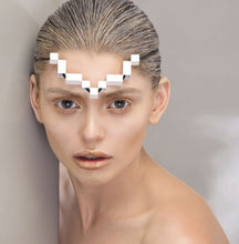 Load image into Gallery viewer, Crown Statement Necklace