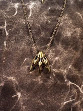 Load image into Gallery viewer, Triple beak necklace