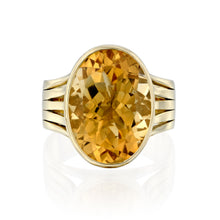 Load image into Gallery viewer, Citrine oval gold Cocktail ring
