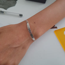 Load and play video in Gallery viewer, Bracelets workshop | סדנת צמידים
