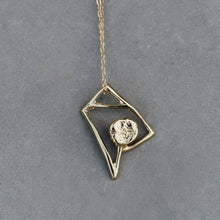 Load image into Gallery viewer, Vitory Gold Necklace
