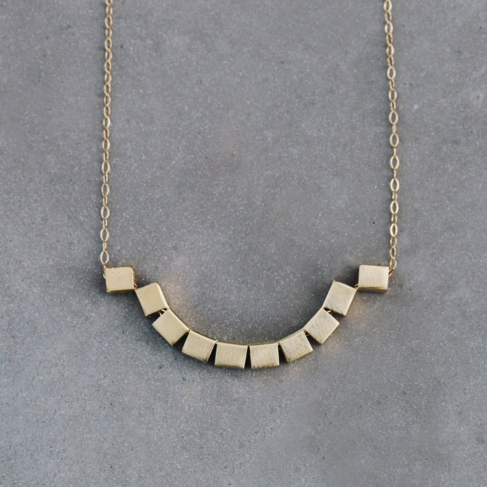 Arch bridge necklace